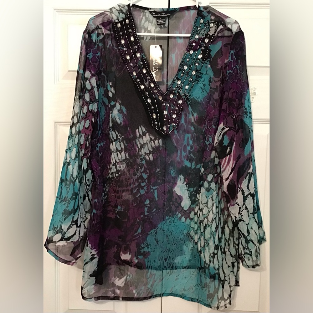 Double Decker top.  Size Large(NWT)